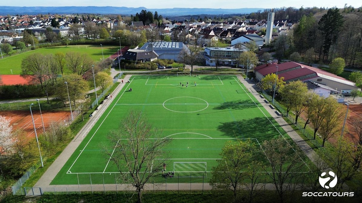 Sportzentrum Baltmannsweiler mit Sporthalle und Außenanlagen
