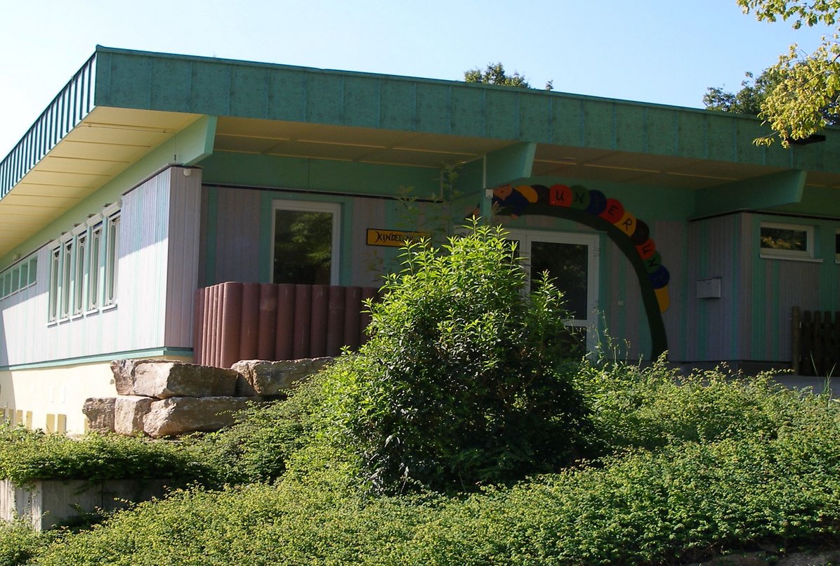 Eingang Kindervilla Kunterbunt Baltmannsweiler