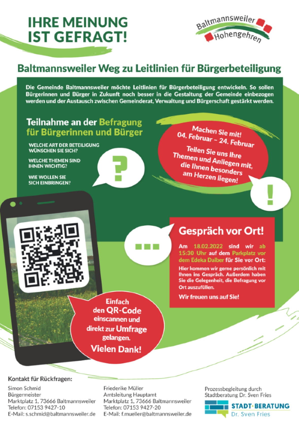 BM Simon Schmid mit einer Bürgerin vor dem Roll up Banner bei der Bürgerbefragung vom 18.02.2022 beim Edeka-Markt in Baltmannsweiler - mit Informationen zu wann und wo die Bürgerbeteiligung stattfindet mit einem QR-Code